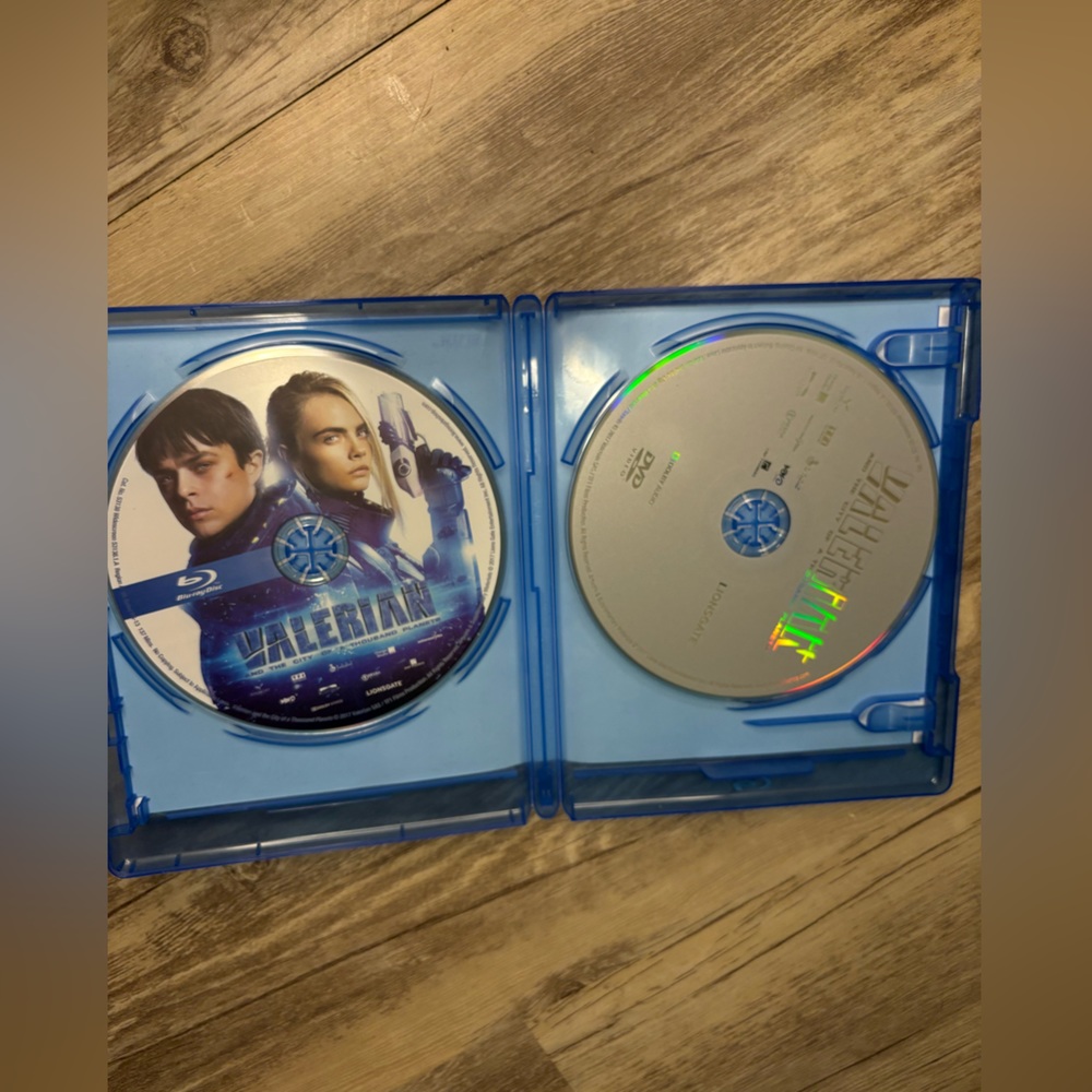 Valerian Blu Ray & DVD - Picture 3 of 3